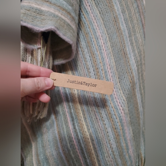 NWT Fringed pastel knit poncho with turtleneck mimics anthropologie brand - Picture 2 of 6